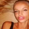 Вот так выглядит справедливость: Барышня накачанная силиконом сполна поплатилась